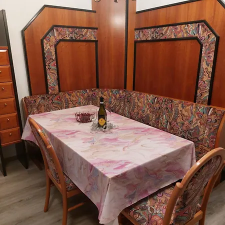 Candolini דירה *